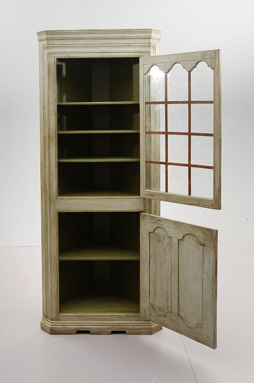 HÖRNSKÅP, barockstil, 1800-tal.