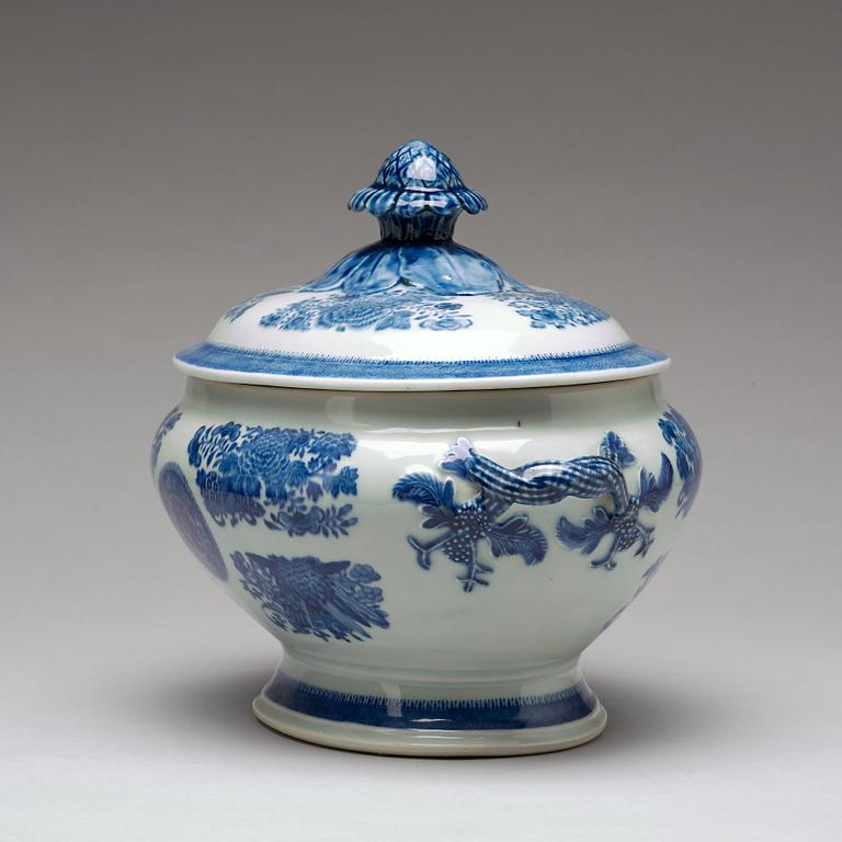 A blue and white Fitz-Hugh tureen with cover, Qing dynasty, about 1800.