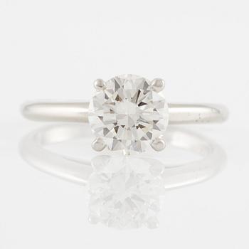 Ring, solitaire ring, 18K white gold with a brilliant-cut diamond approximately 1 ct.