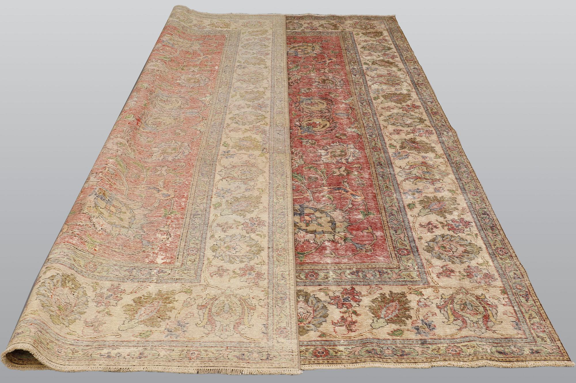 Matta, orientalisk, ca 385 x 267 cm.