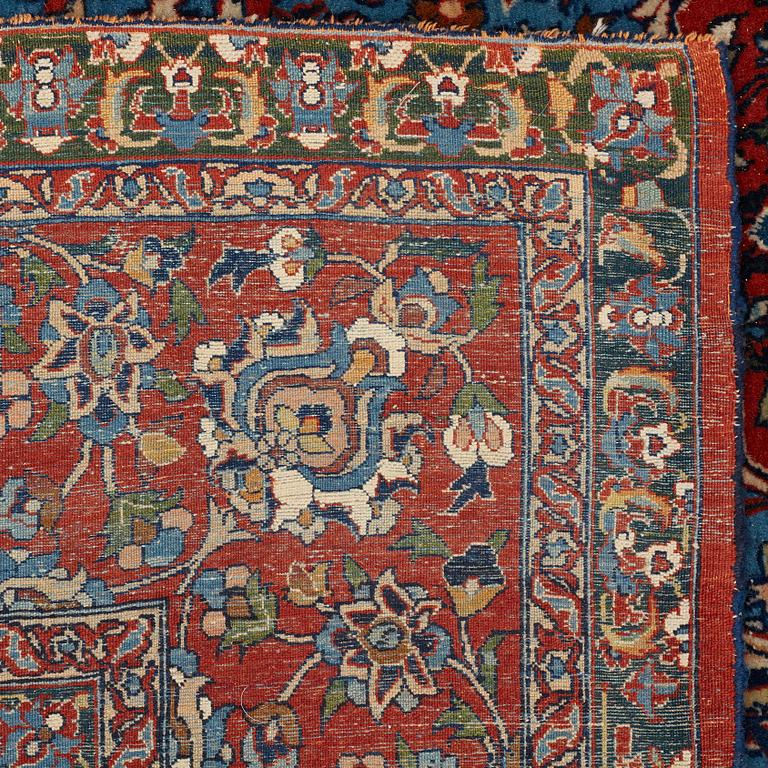 MATTO, a semi-antique Esfahan, ca 214,5 x 145-149 cm.