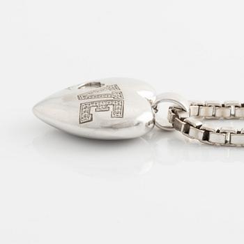 Chopard pendant "Love" in 18K white gold with round brilliant-cut diamonds.