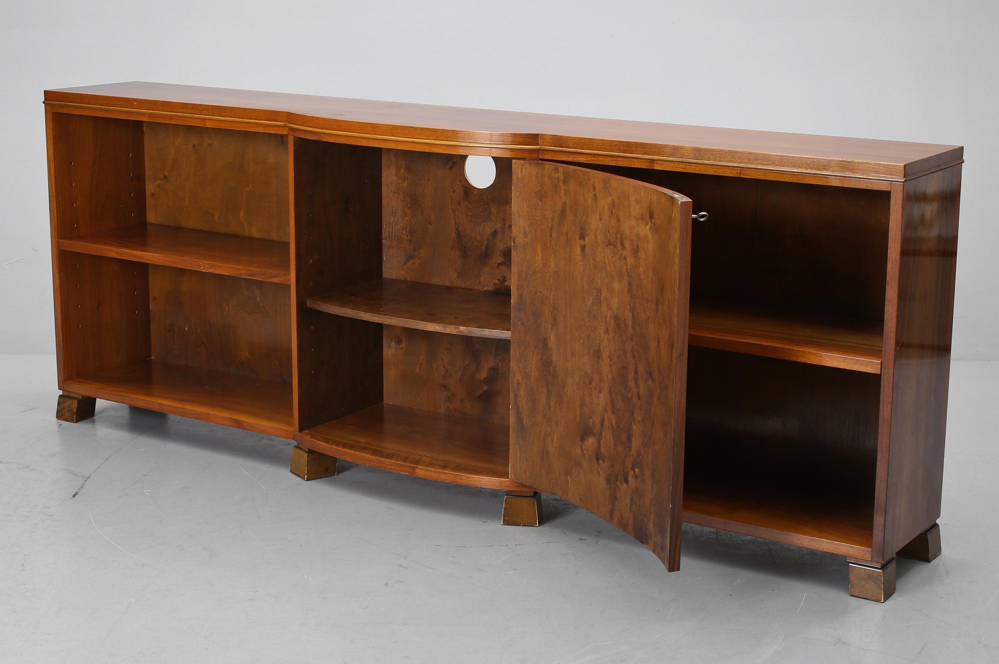 SIDEBOARD, 1900-talets andra kvartal.