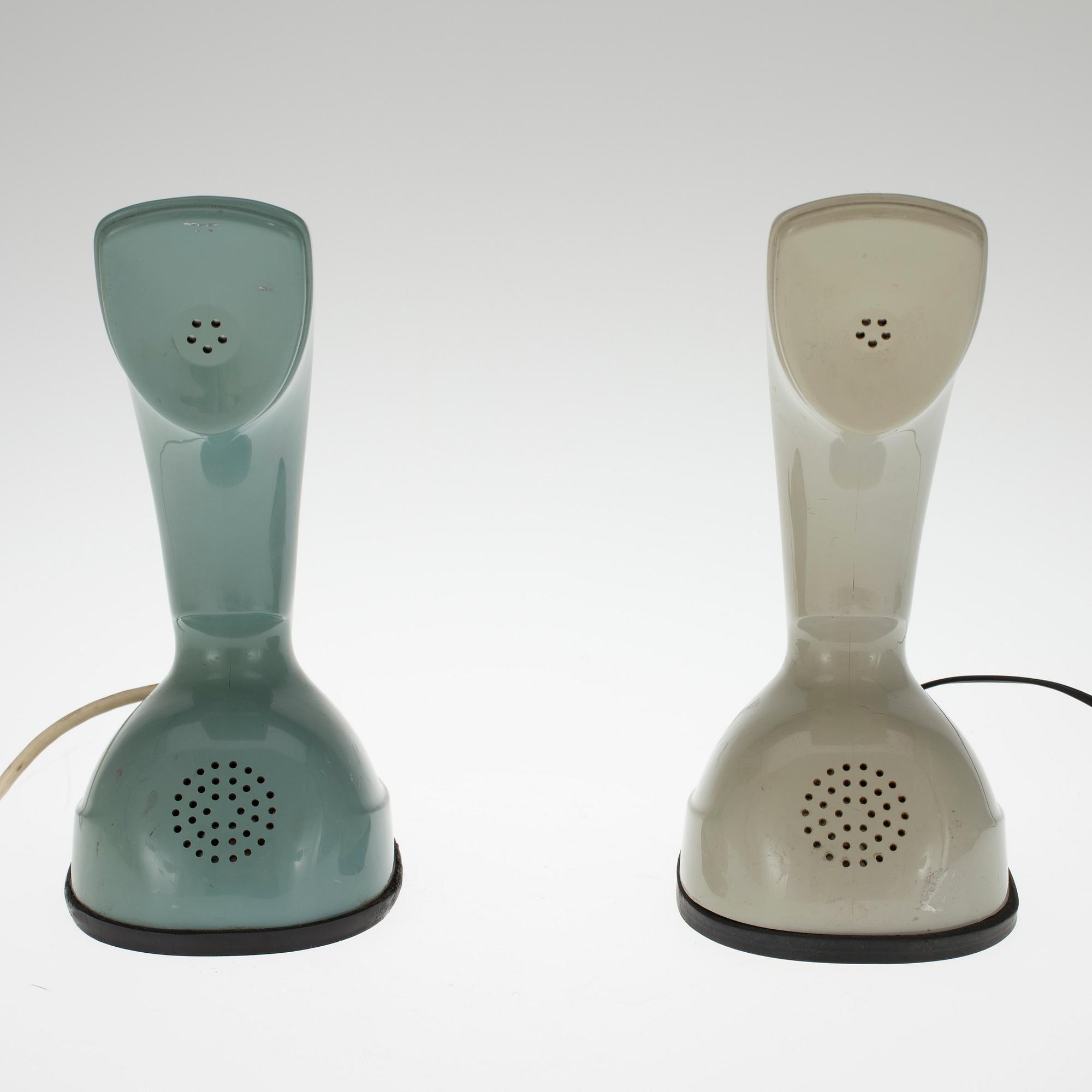 KOBRA-TELEFONER, 2 st, plast, LM Ericsson, Sverige 1900-talets senare hälft.