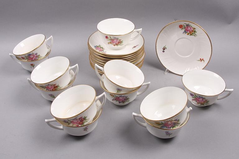 TEKOPPAR, 11 st, porslin, rokokostil, Gustavsberg. 1900-talets första hälft.