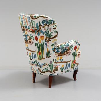 a easychair from the first half of the 20th century.