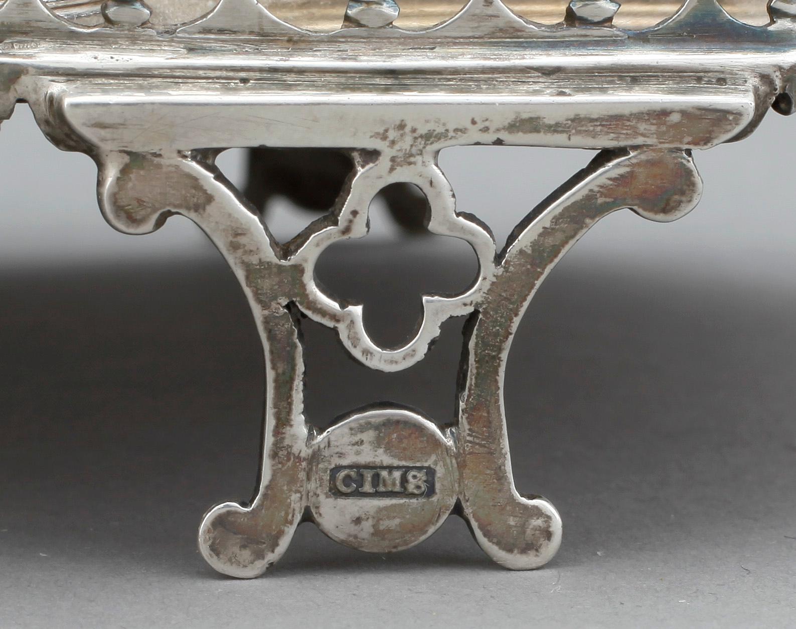 SKRIVSTÄLL, silver, Lissabon, Portugal, 1800-tal. Vikt ca 685g.