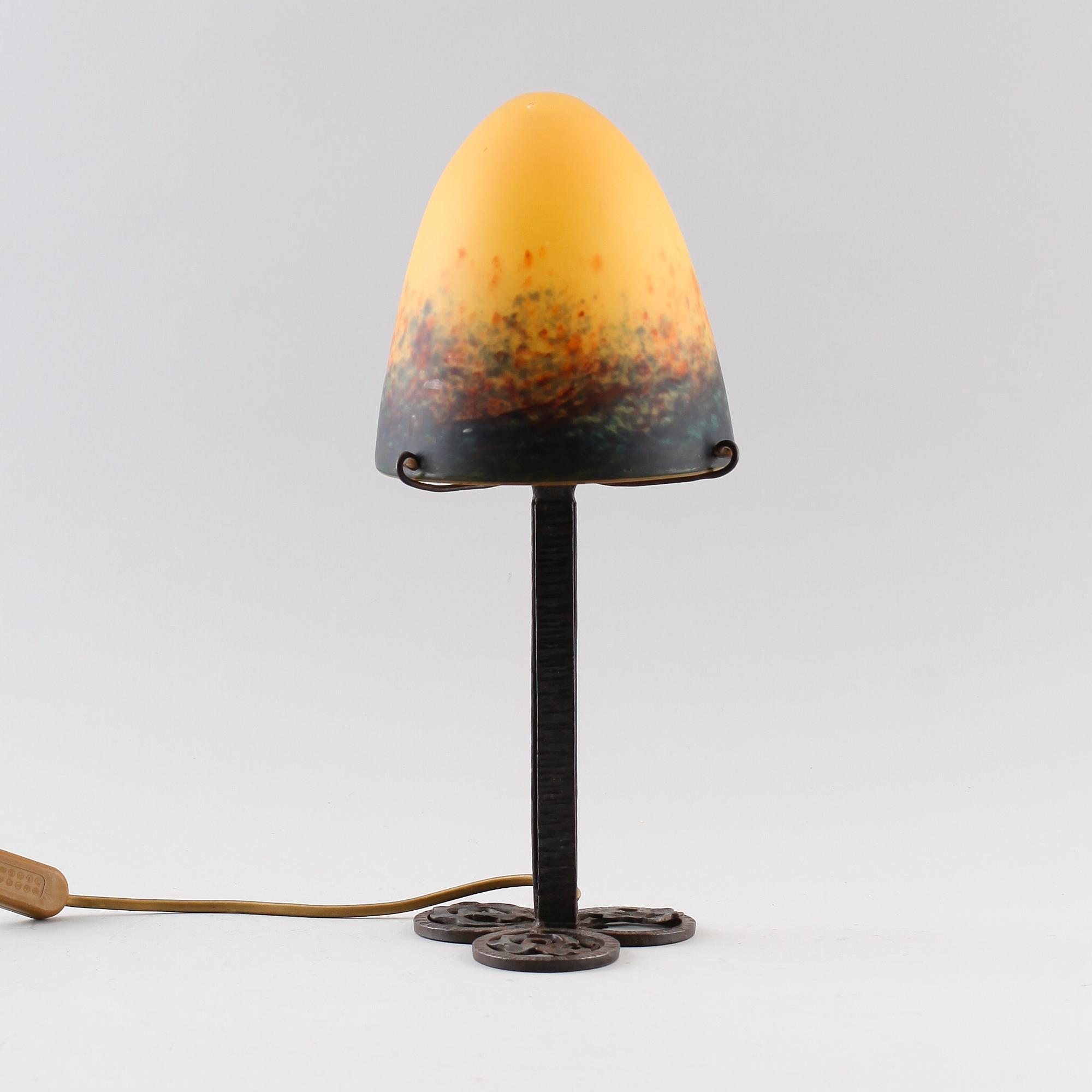 BORDSLAMPA, Charles Schneider, Le Verre Francais, Frankrike, 1900-talets första hälft.