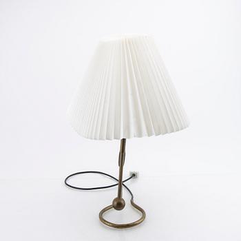 A "306" table lamp by Kaare Klint, mid 20th century.