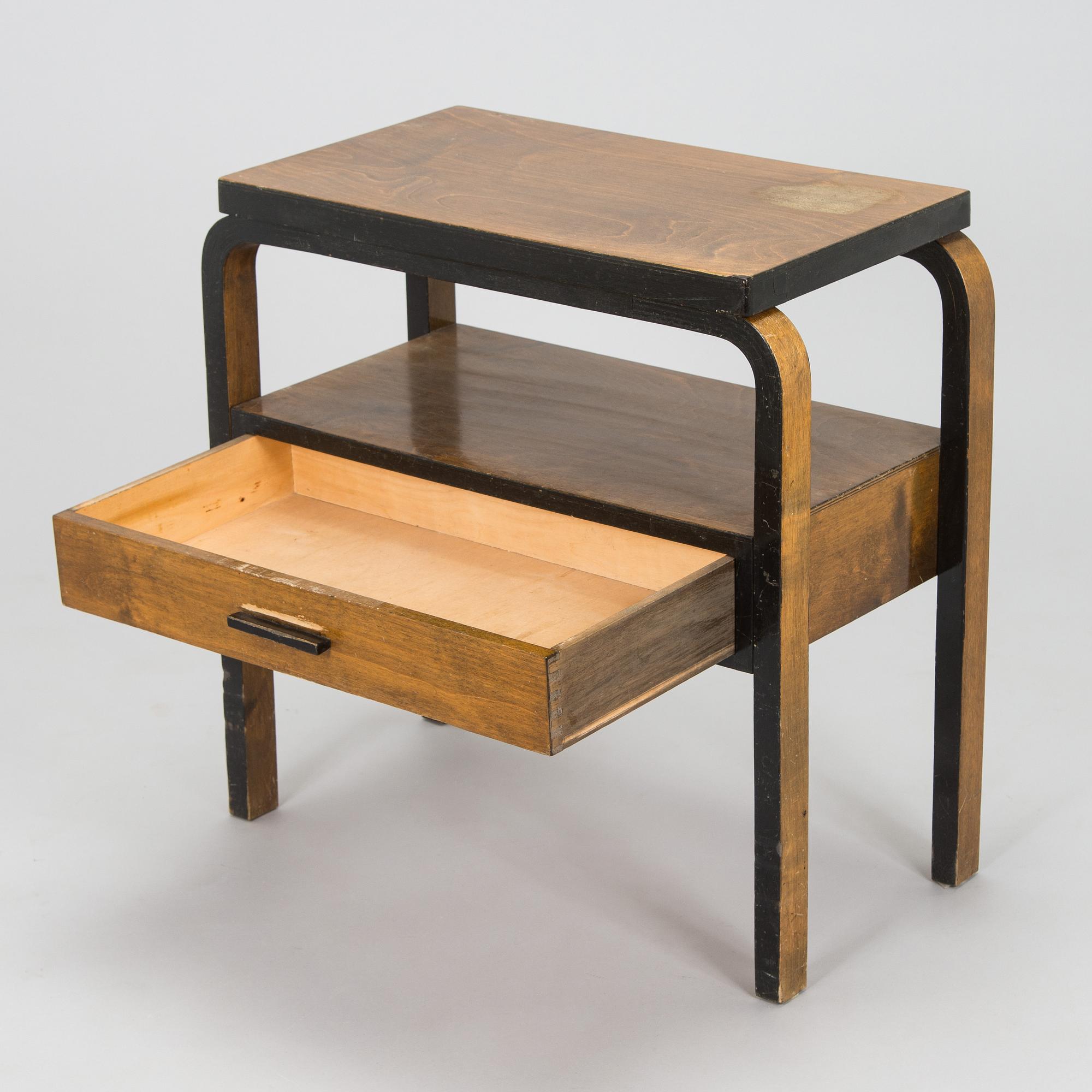 Alvar Aalto, sidobord, modell 87,  O.Y. Huonekalu- ja Rakennustyötehdas A.B. 1930/1940-tal.