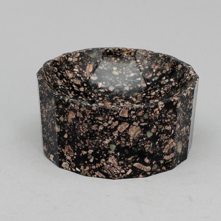 SALTKAR, porfyr, 1800-tal.