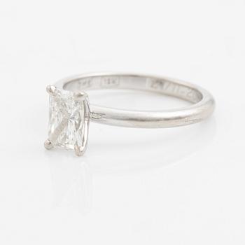 Ring 18K vitguld med radiant/mixed cut diamant, 1,01 ct.
