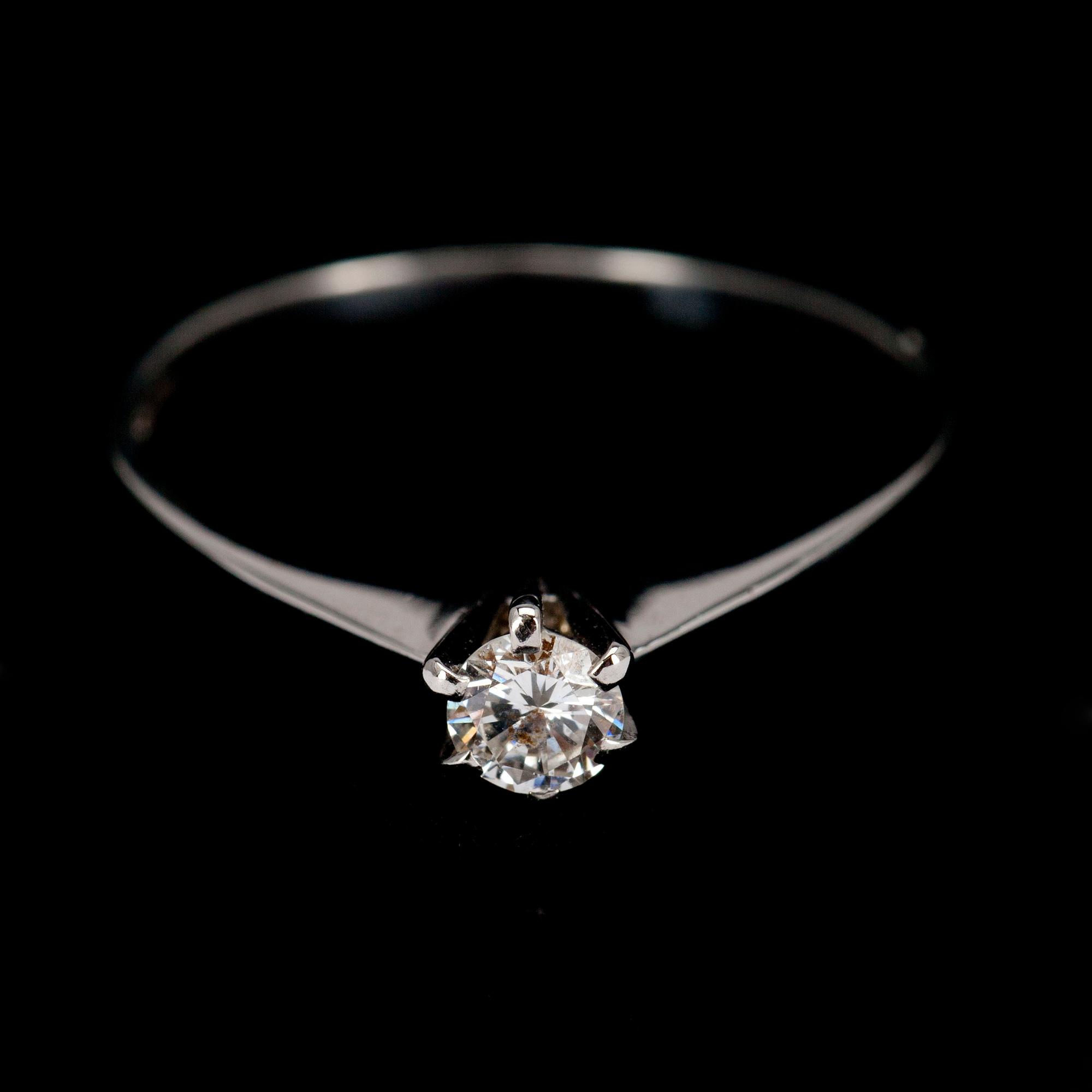 RING, vitguld 18K, briljantslipad diamant ca 0,15 ct, A. Tillander 1991.