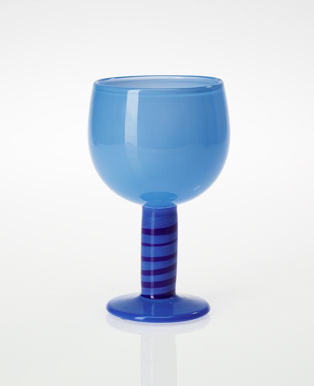 A Gunnar Cyrén glass goblet, Orrefors 1967.