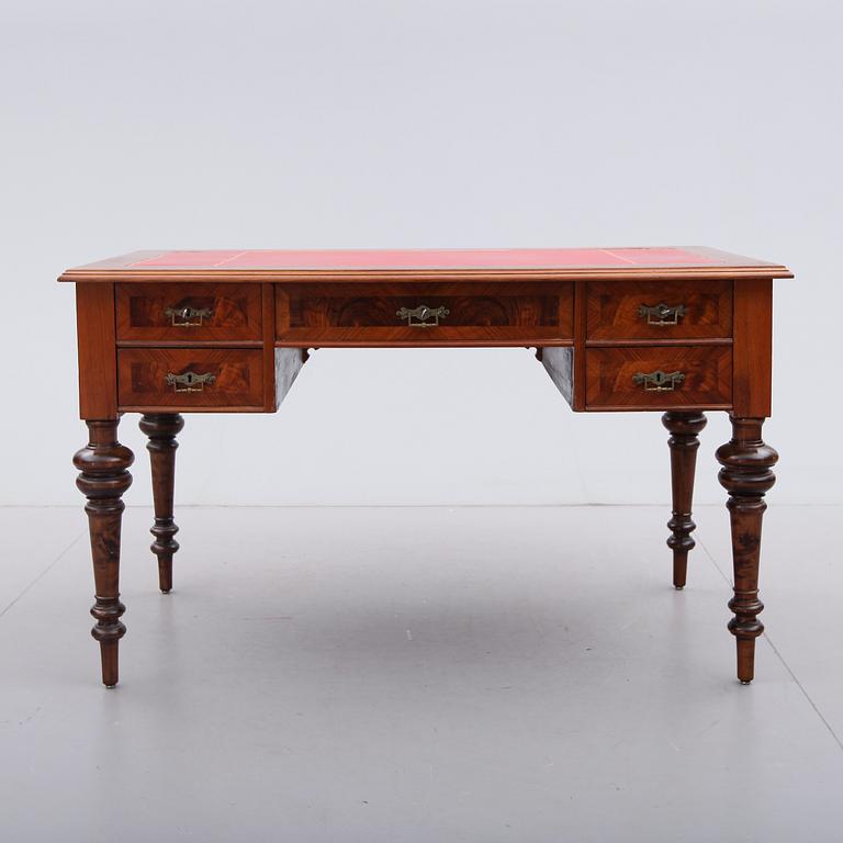 SKRIVBORD, nyrenässans, sent 1800-tal.