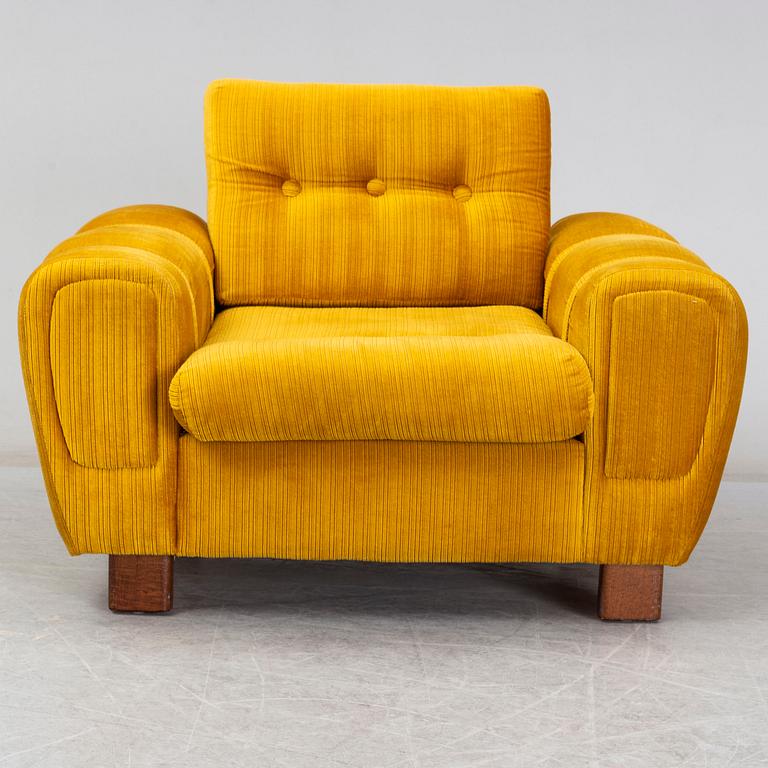 A 1960-70s easy chair.