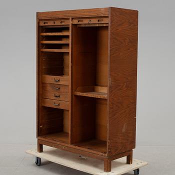 DOKUMENTSKÅP, 1900-talets första hälft.