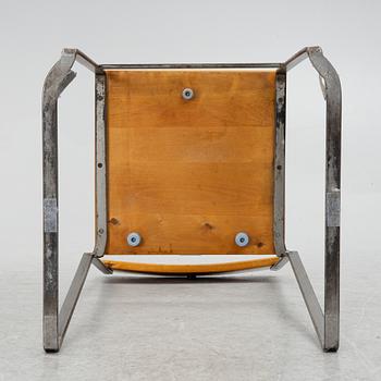 Stolar, 4 st, "Stol 10", 1900-talets mitt. Grythyttans stålmöbler. 1900-talets första hälft.