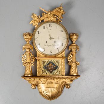 VÄGGPENDYL, av Eric Bergsten (urmakare i Nyköping 1801-1814), Sengustaviansk.