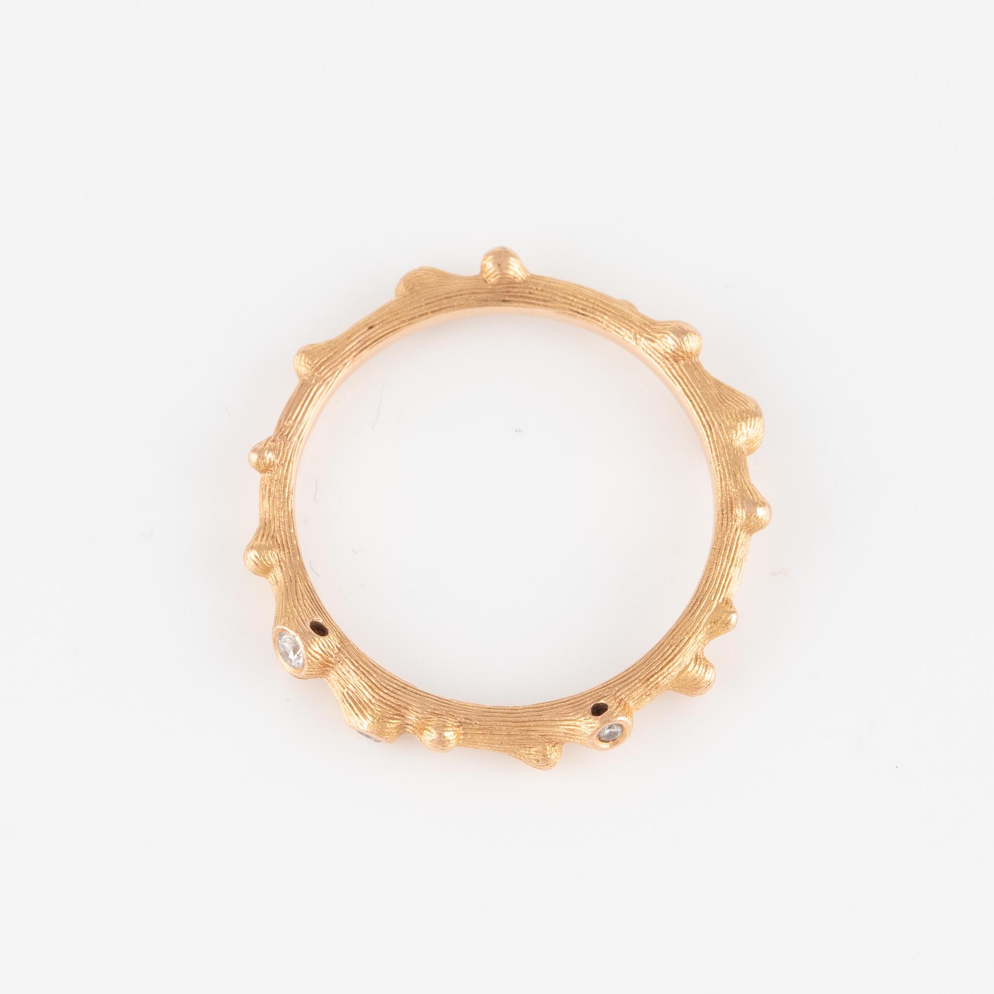 Ole Lynggaard, ring, "Nature", 18K gold with brilliant-cut diamonds.