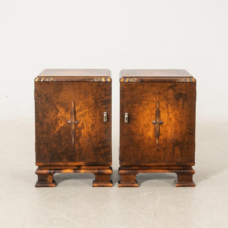 Sängbord ett par, 1900-talets första hälft.