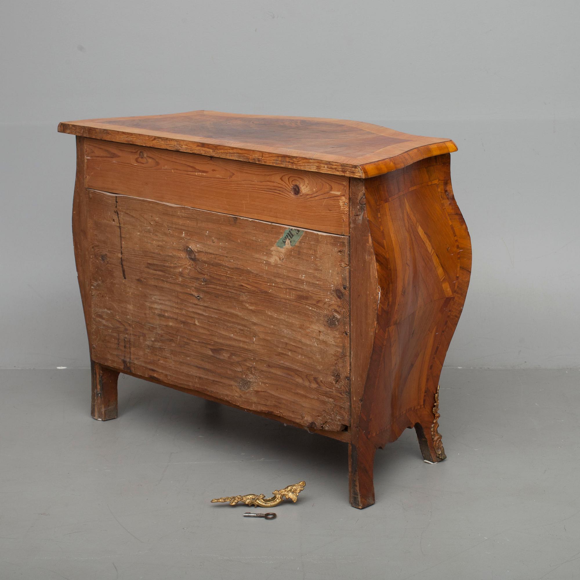 BYRÅ, rokoko 1700-tal.