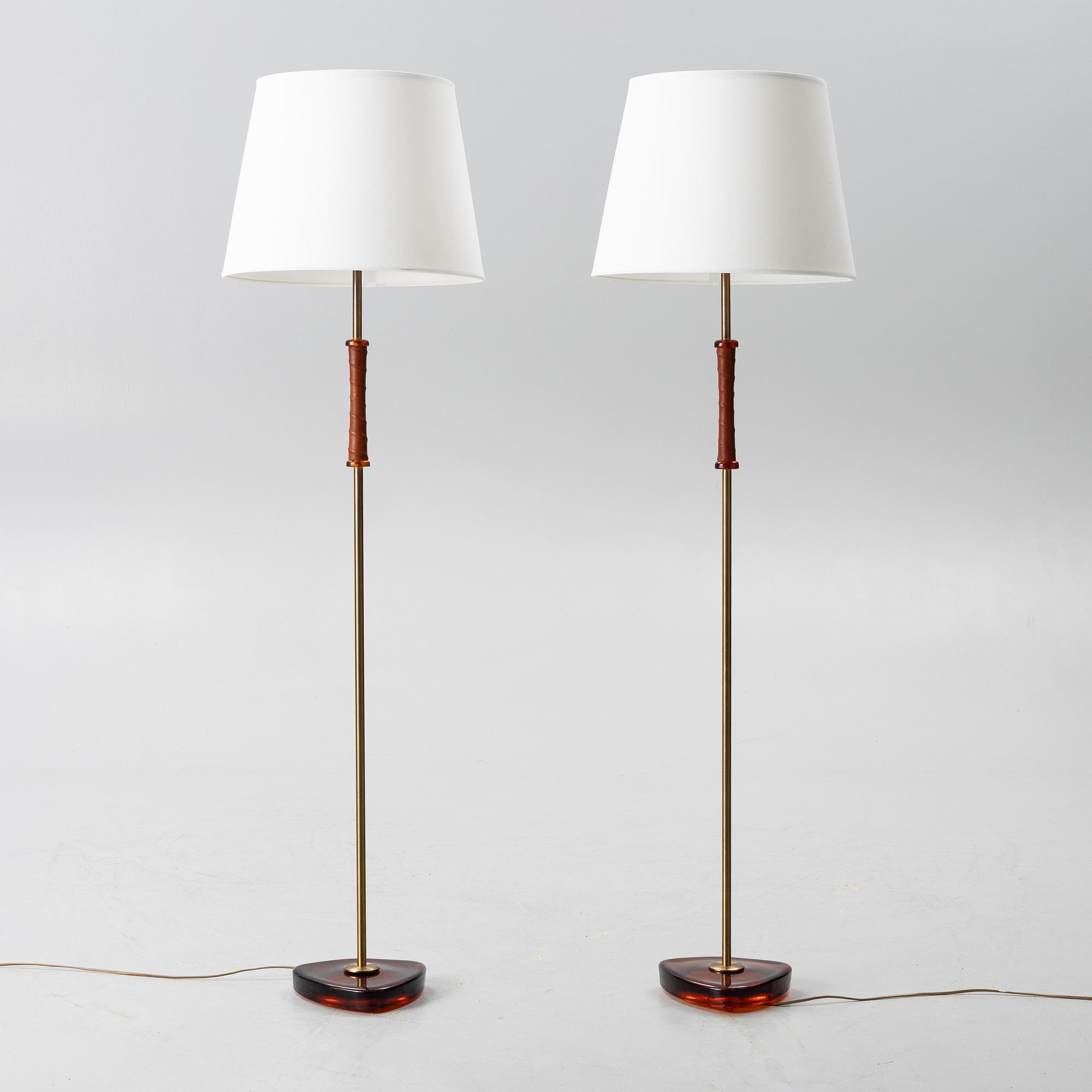 Golvlampor ett par, Nybro Armaturfabrik, 1900-talets andra hälft.