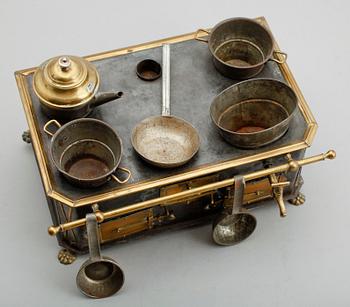LEKSAKSSPIS, plåt och mässing, sekelskiftet 1900.