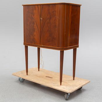 BARSKÅP, Förenade Möbelfabrikerna, Linköping. 1900-talets mitt.