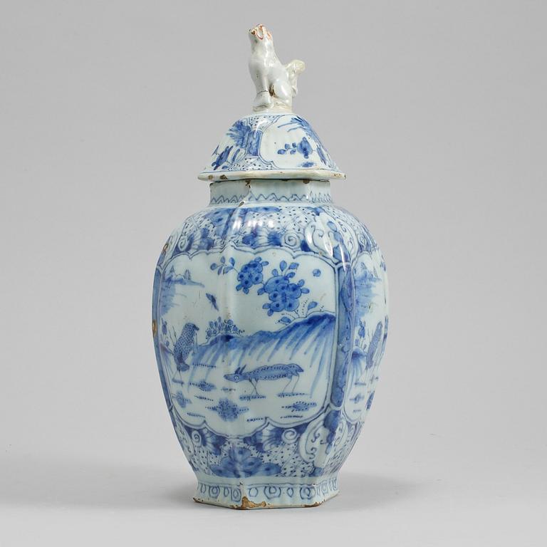 LOCKURNA, fajans, Delft, 1700-tal.