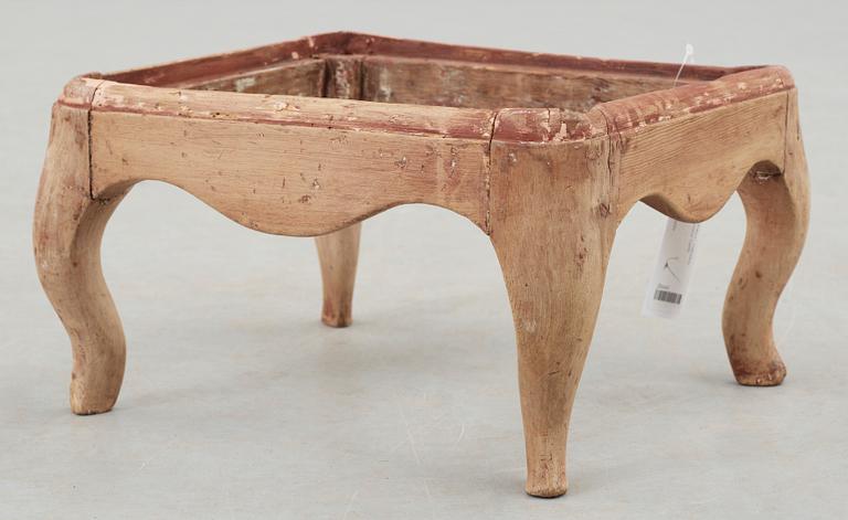 FOTPALL, rokoko, 1700-talets andra hälft.