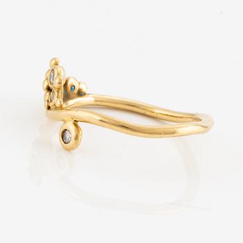 Ring, Wendes, 18K guld med briljantslipade diamanter.