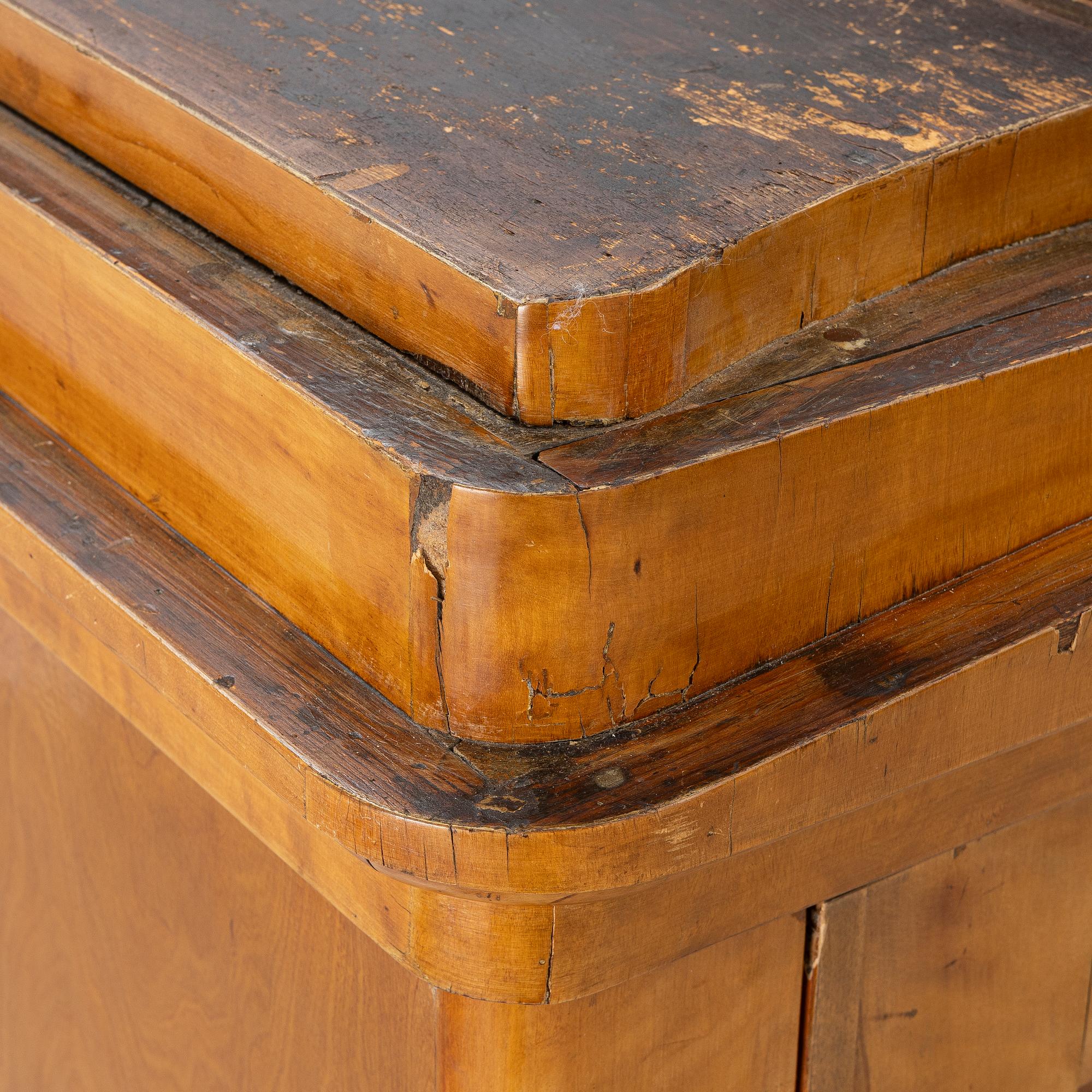 Cabinet, 19th century.