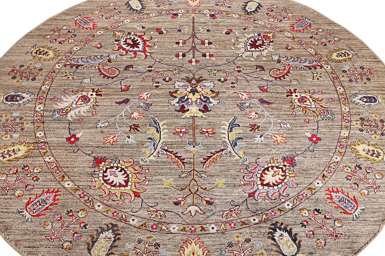 A rug, Ziegler Ariana, diameter c. 215 cm.