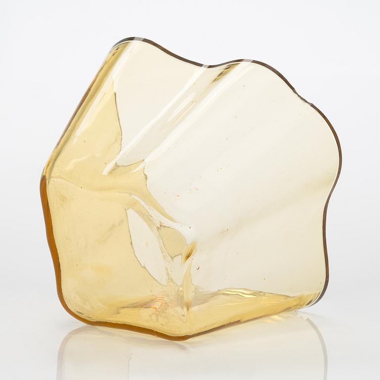 Alvar and Aino Aalto, a '9767B' bowl of the 'Aalto flower' sculpture manufactured by Karhula Glassworks 1937-1949.