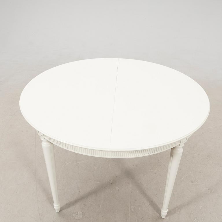 Dining table in Gustavian style, 20th century.