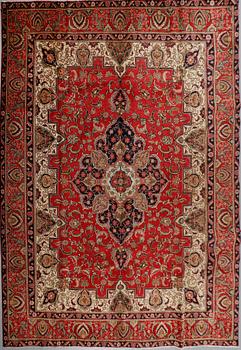 MATTA, Täbriz, old, 425x230 cm.