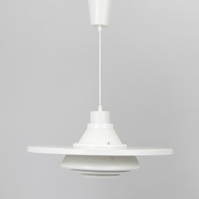 Alvar Aalto, kattovalaisin, malli A 337, "Lentävä lautanen", Valaisinpaja Oy.