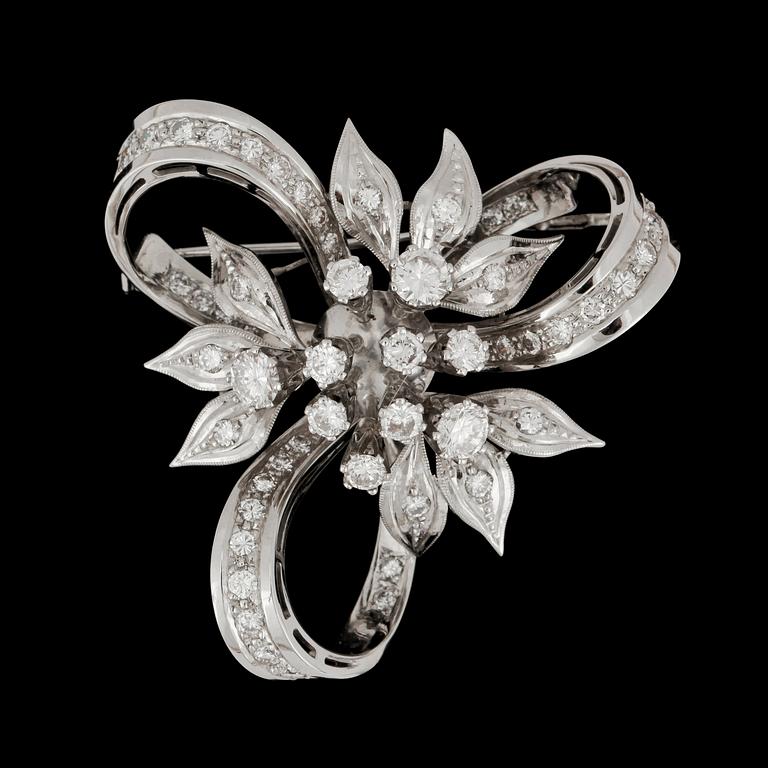 BROSCH med briljantslipade diamanter, totalt ca 2.00 ct.