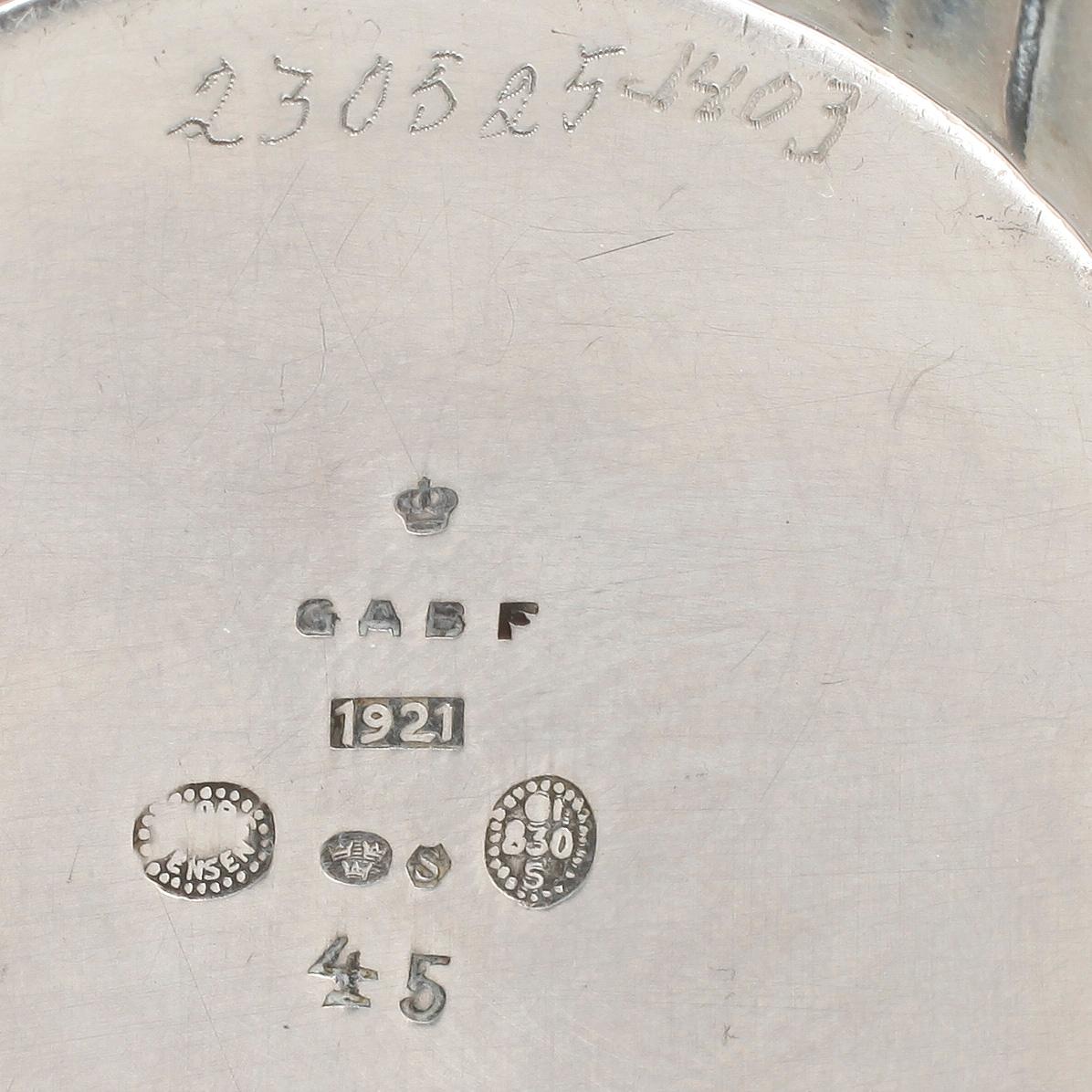 SENAPSBURK, silver, Georg Jensen, 1921. Nr 45. Vikt ca 198 gram.