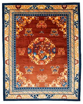 1026. A Chinese antique Ningxia carpet. Measurement 486 x 384 cm.