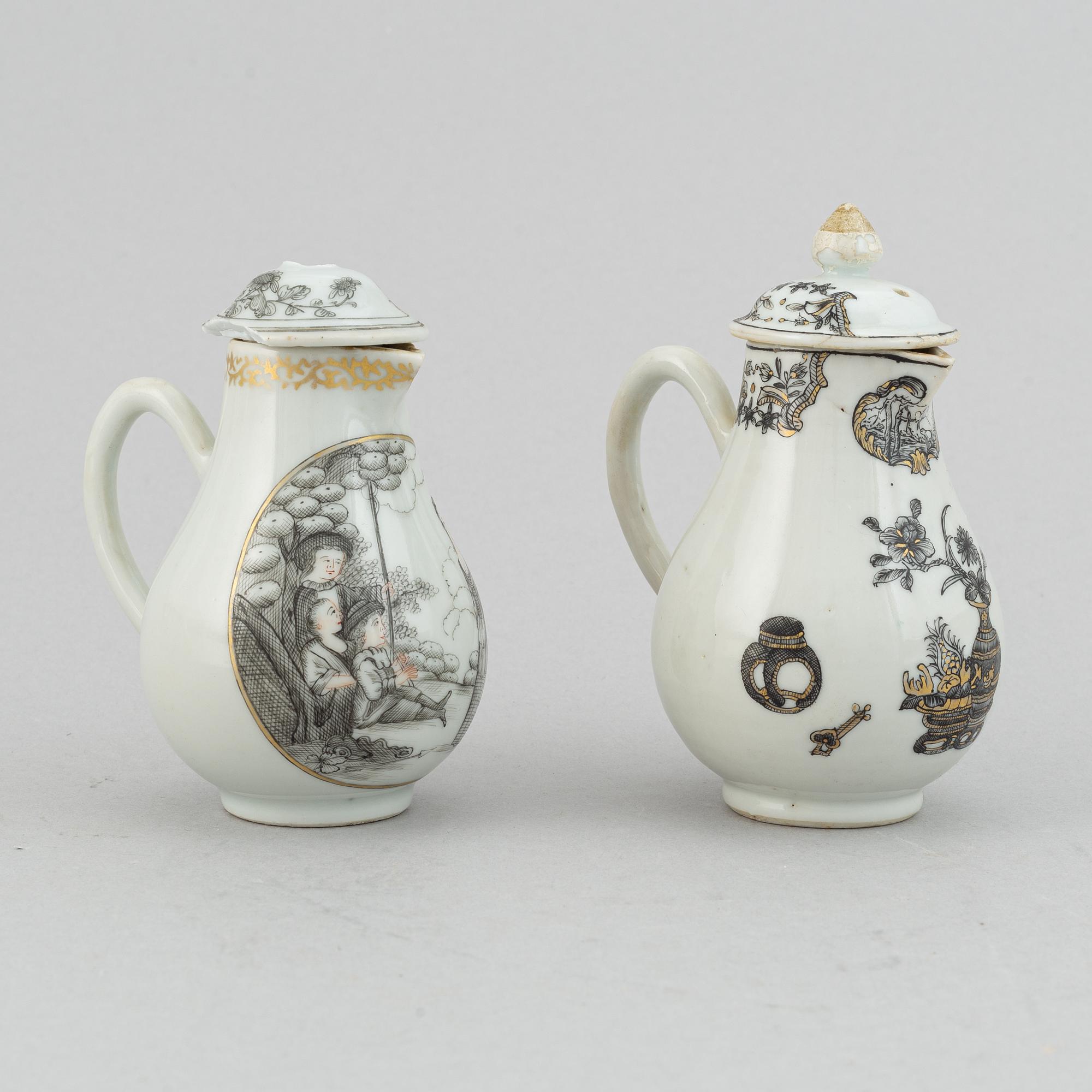 Two grisaille export porcelain pots  with covers, Qing dynasty, 18th century.