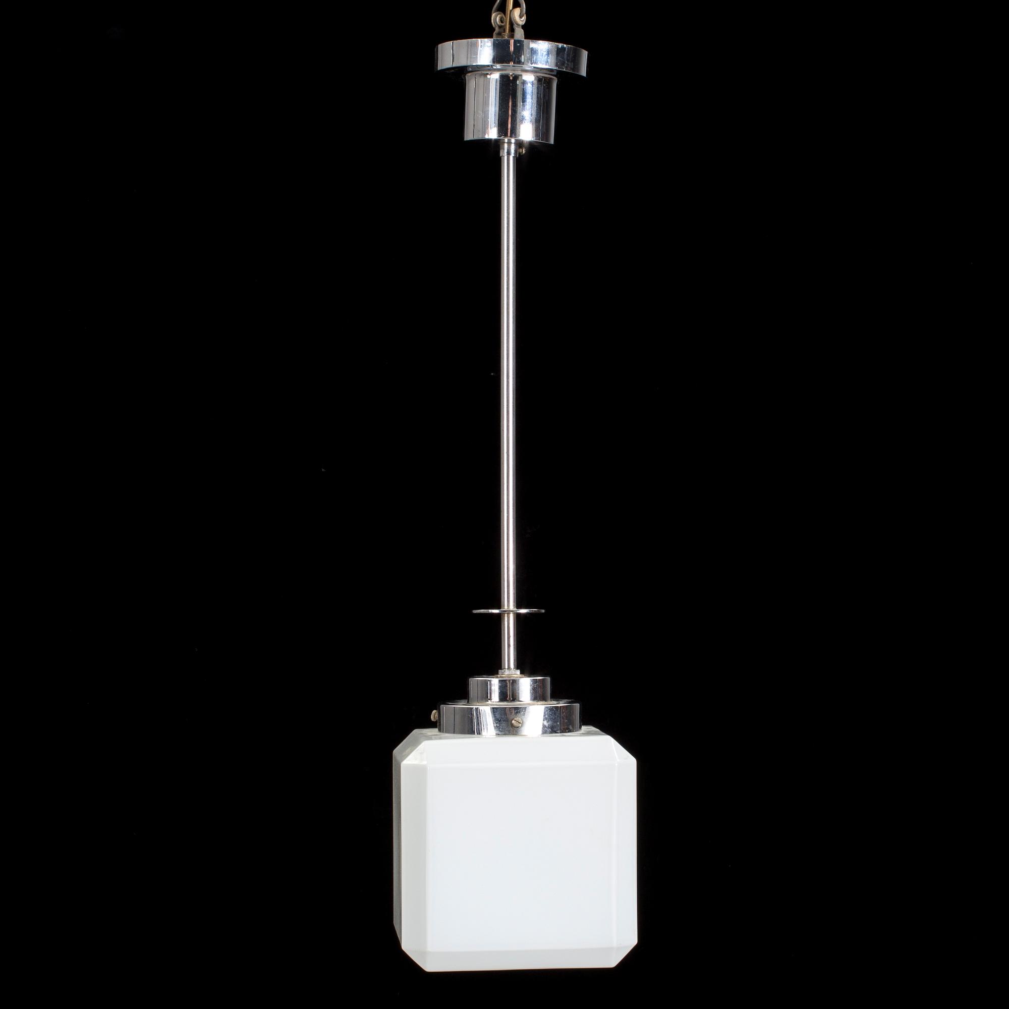 TAKLAMPA, funkis, 1930/40-tal. Höjd ca 65 cm.