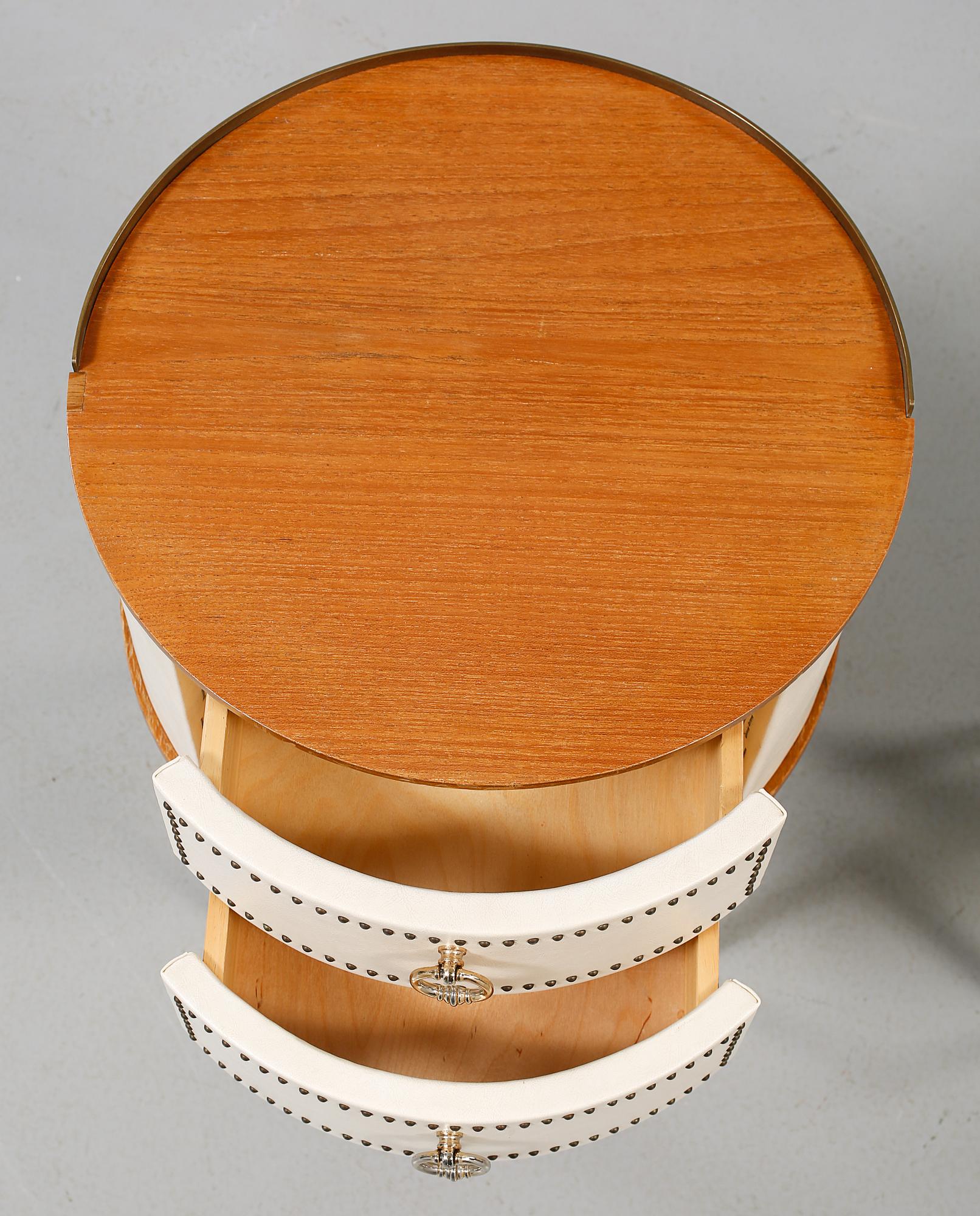 SÄNGBORD, ett par, Halvdan Petterssons Möbelfabrik, Tibro, 1950-tal.