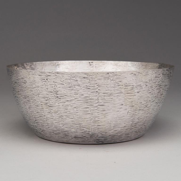 TAPIO WIRKKALA, A sterling silver bowl, mark of TW, Kultakeskus, Hämeenlinna 1973.