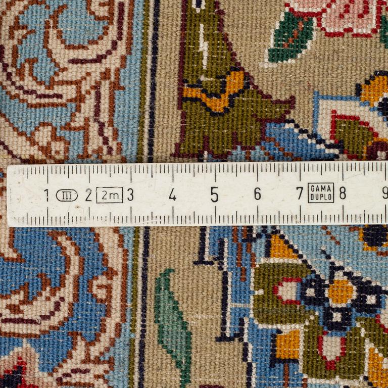 MATTA, Old Isfahan part silk, Nabawi, ca 240 x 160 cm.