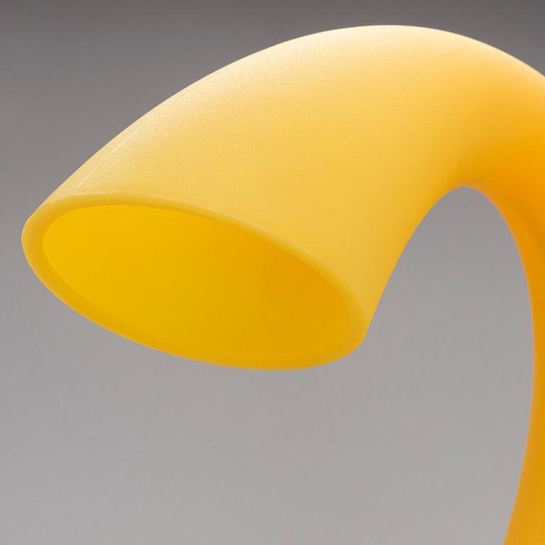 Eero Aarnio, pöytävalaisin "Swan" Melaja Oy, 2007.