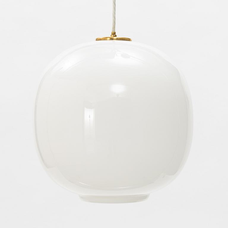 Vilhelm Lauritzen, a 'Radio Pendel' glass ceiling light, Louis Poulsen, Denmark, second half of the 20th Century.