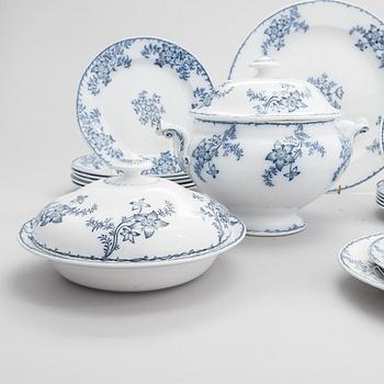 A 25-piece dinner ware for Villeroy  Boch, France.