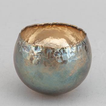 A sterling silver tumbler by Ray Urban, Stockholm, 1975.